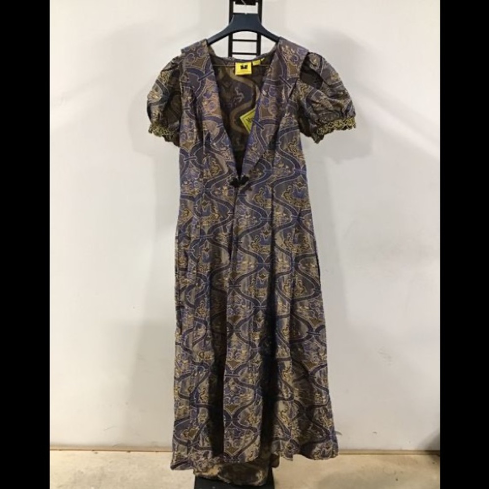 NWT Museum Replicas Renaissance brocade ov…